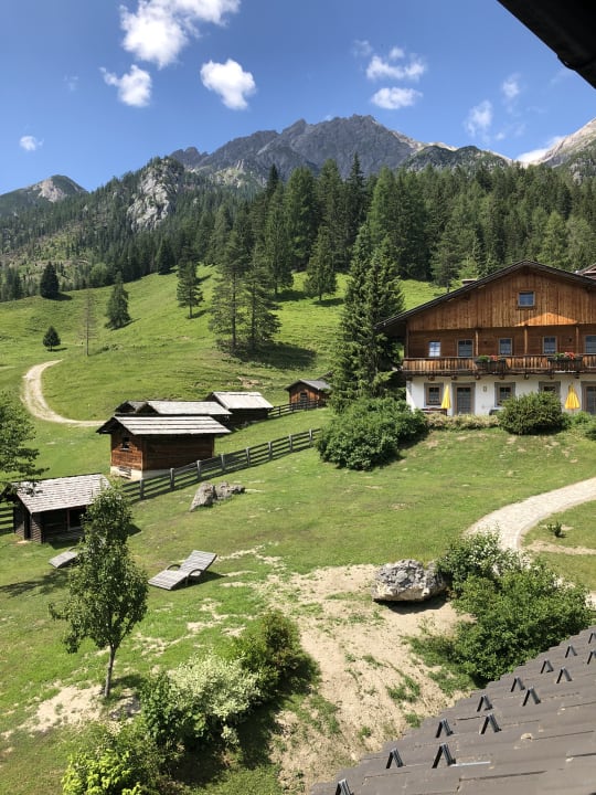 Ausblick Almwellness-Resort Tuffbad