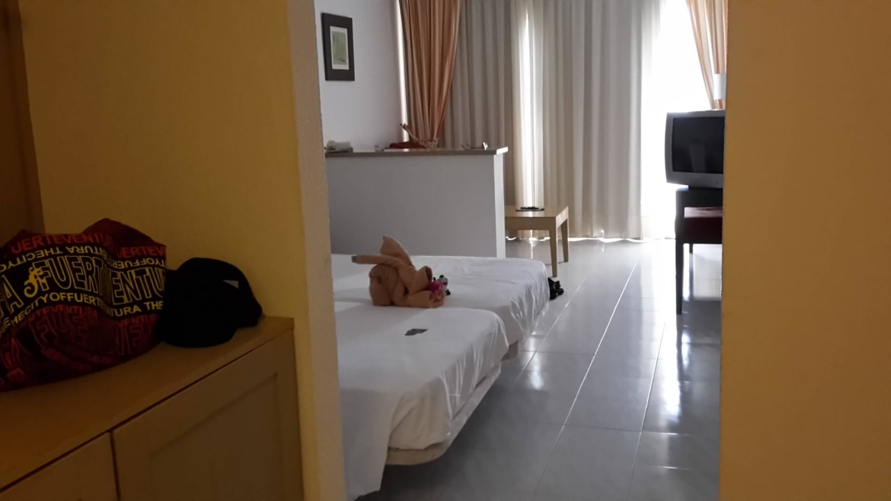 Sehr groß und sauber SBH Hotel Taro Beach