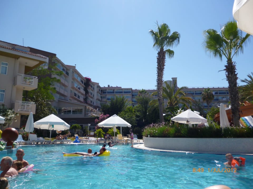 Gartenanlange von meiner Liege aus Seaden Corolla Hotel