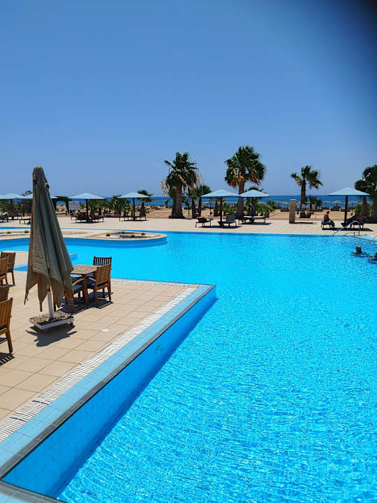 Pool Lahami Bay Beach Resort