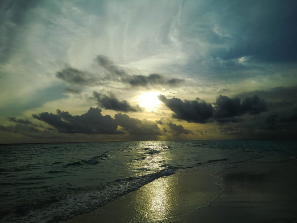 Sandbank Kuramathi Maldives