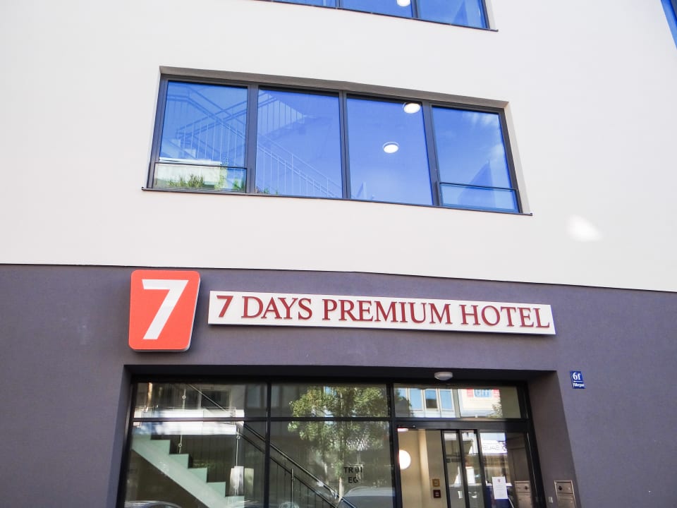 Lobby 7 Days Premium Hotel München-Sendling