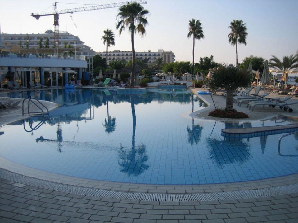 Swimmingpool des Hotels Hotel Sunrise Beach
