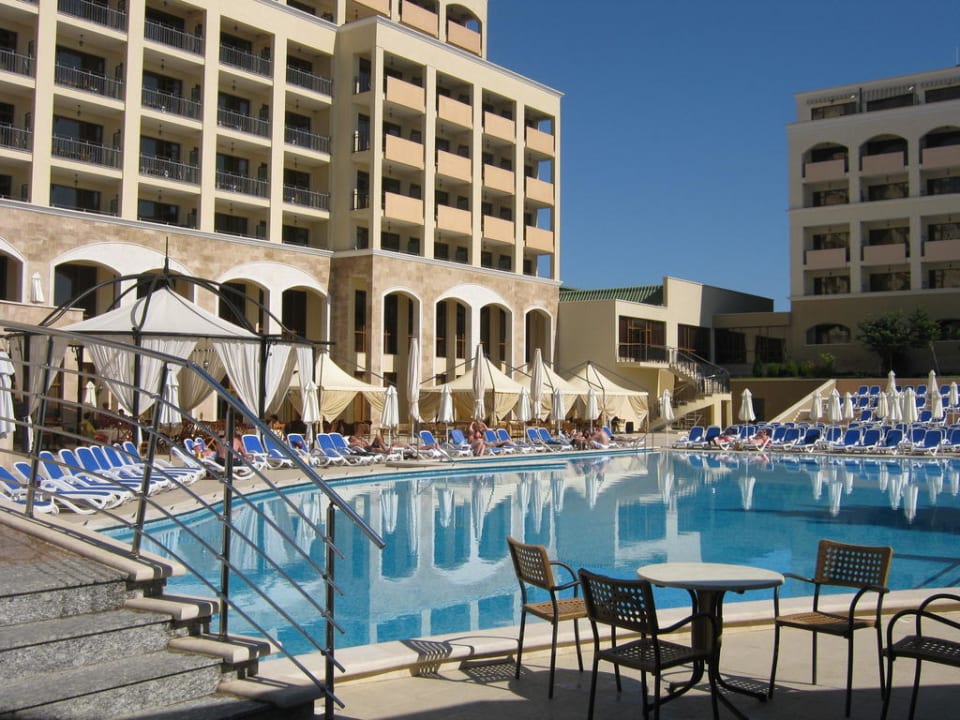 Von der Poolbar mit Blick auf das Hotel Sol Nessebar Palace