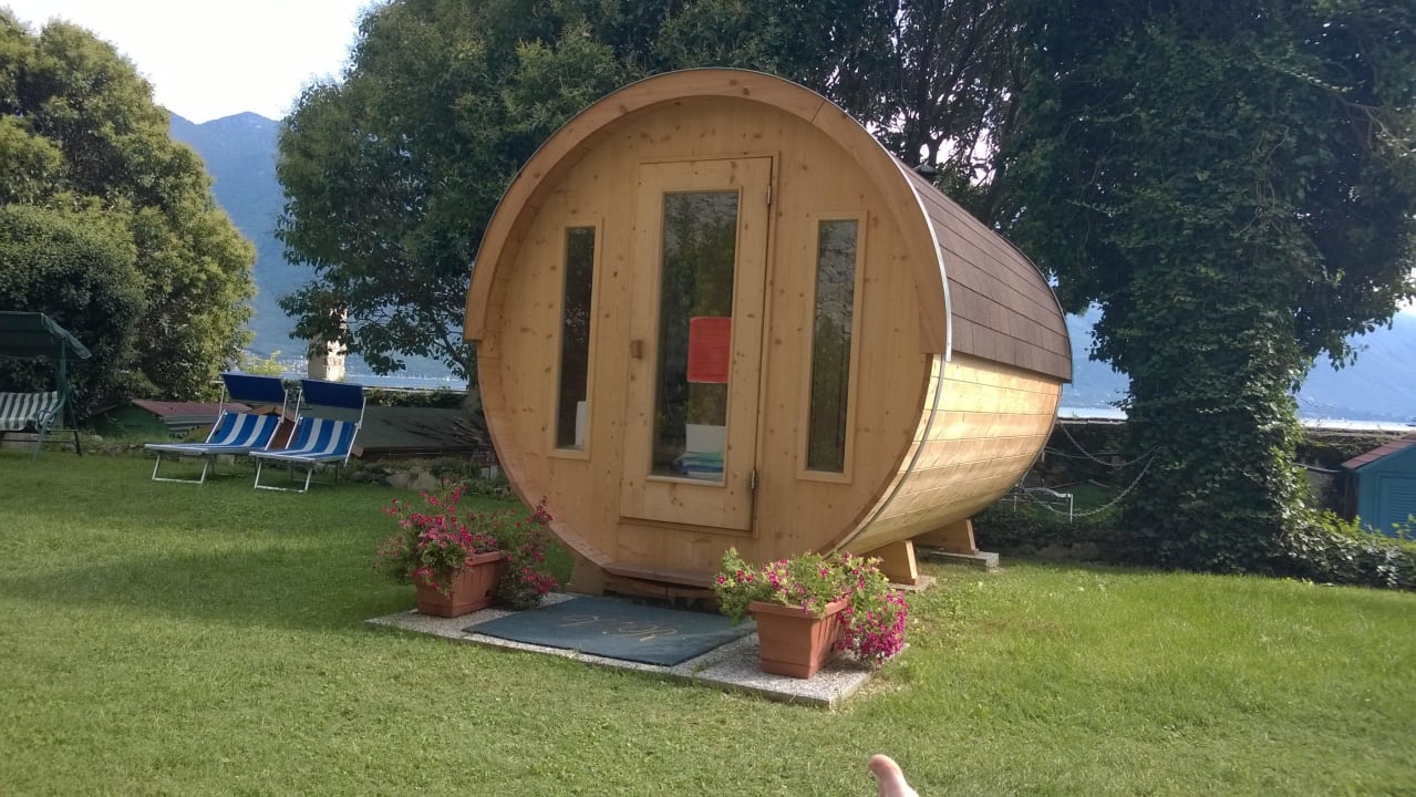 Sauna /im Hintergrund der See Villa Romantica Beach Resort