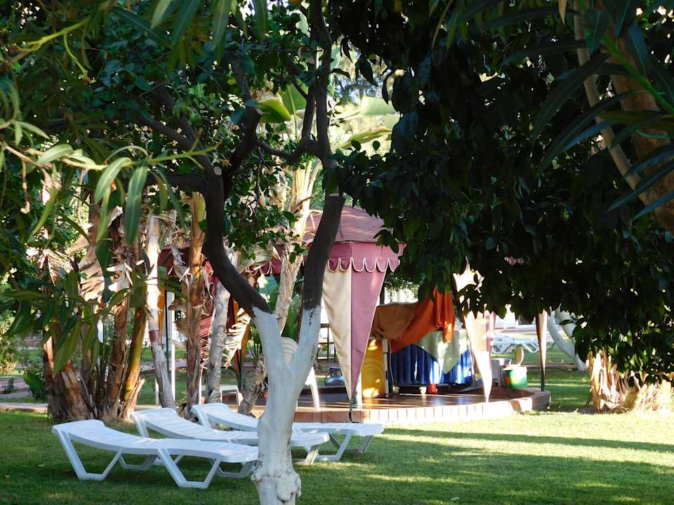 In der Gartenanlage Seher Kumköy Star Resort & Spa