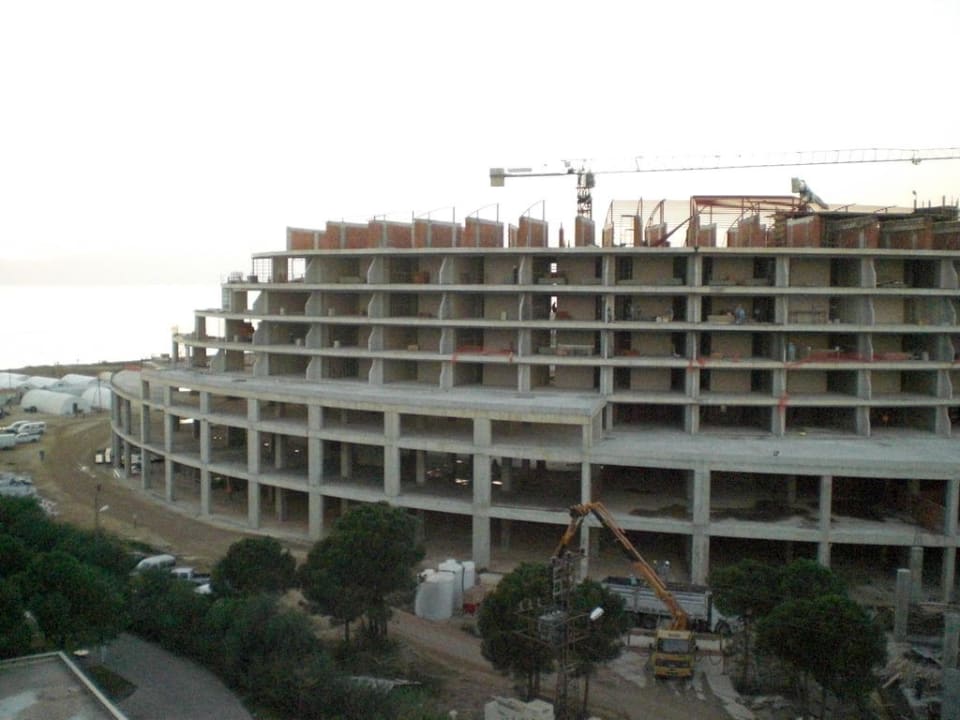 Baustelle nebenan Voyage Belek Golf & Spa