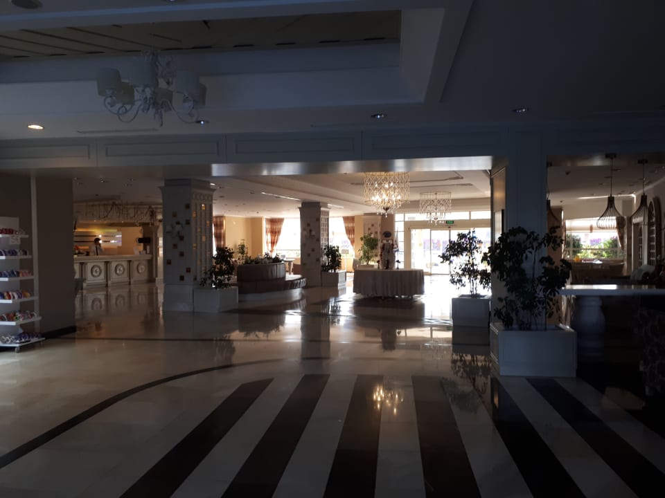 Lobby Bella Resort & Spa