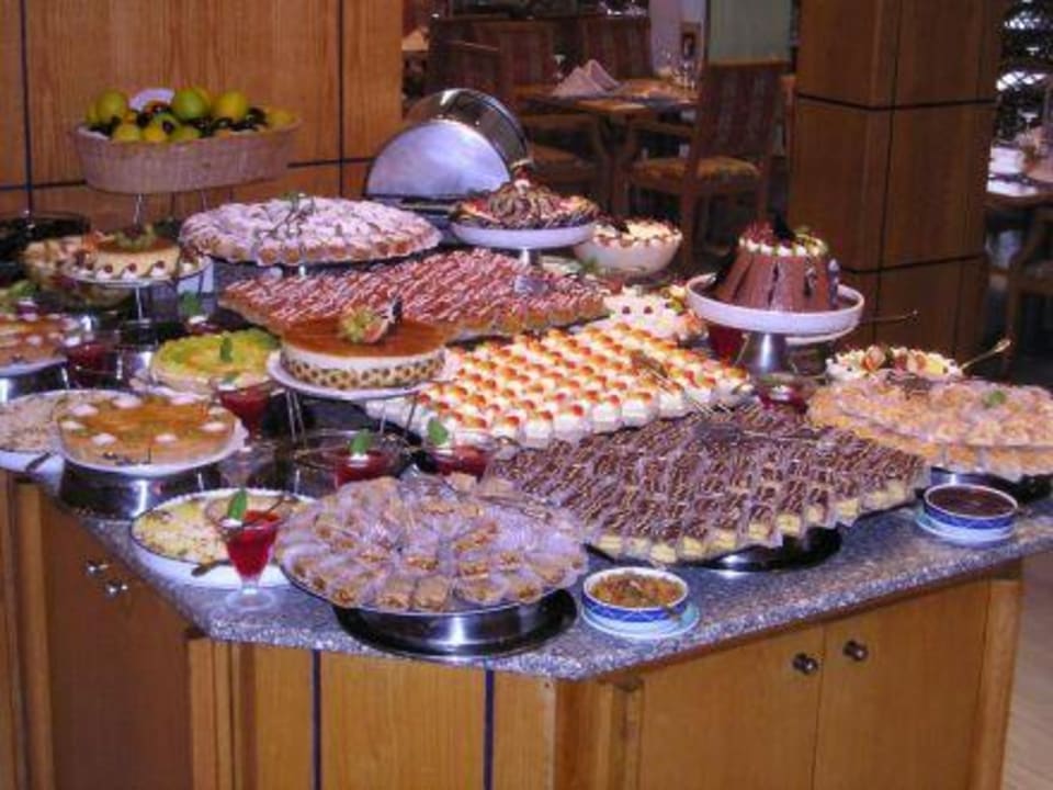 Buffet Palm Beach Resort