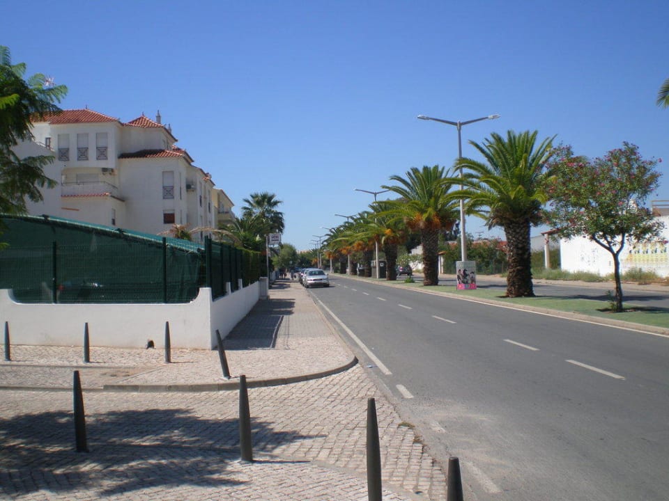 Straße Ozadi Altura Beach Resort