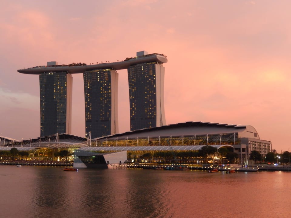 Abendstimmung The Fullerton Bay Hotel Singapore
