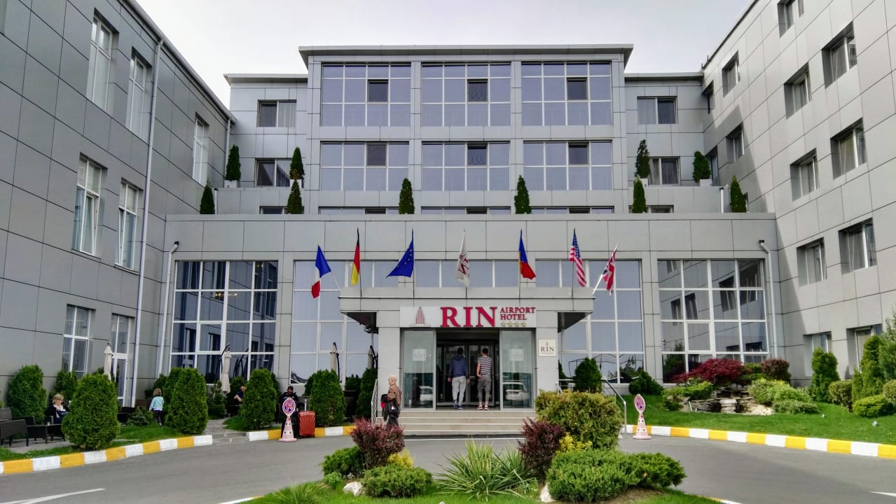 Außenansicht RIN Airport Hotel