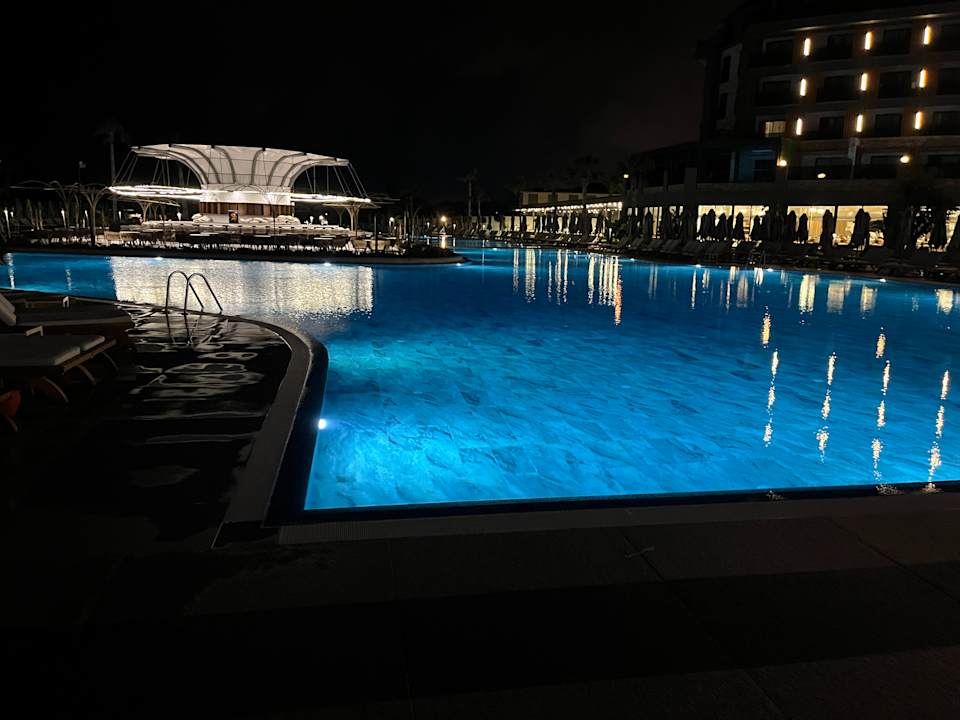 Pool Lago Hotel