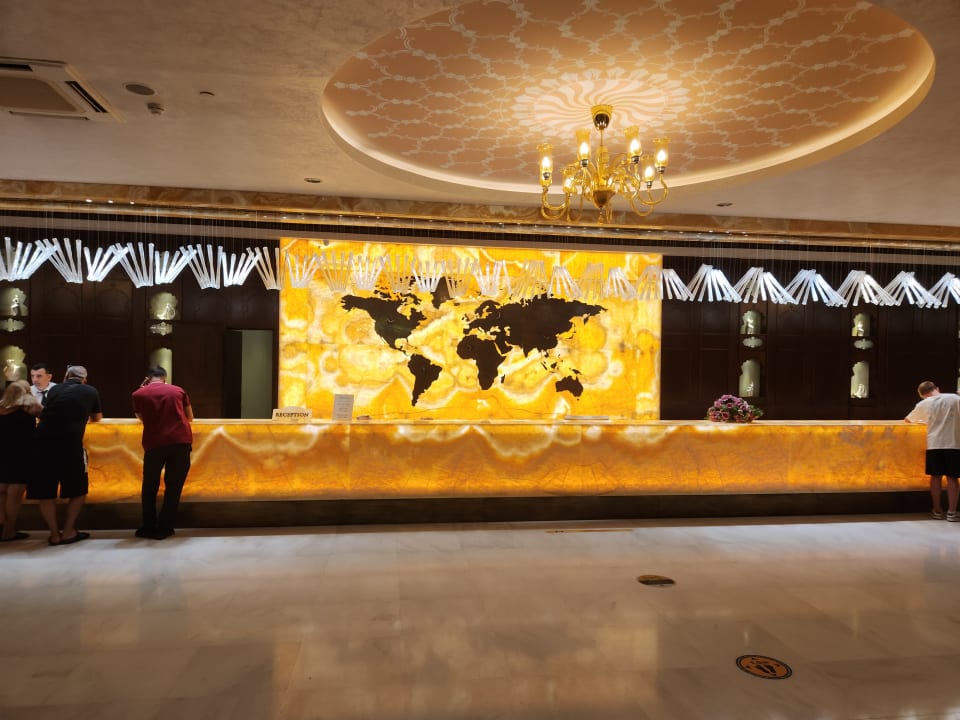 Lobby Royal Taj Mahal Hotel