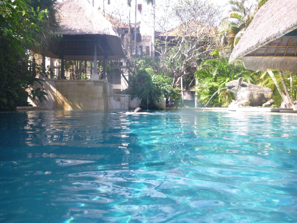 Club-Bereich Puri Santrian