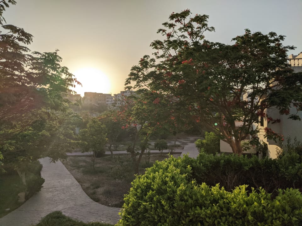 Gartenanlage Lotus Bay Beach Resort