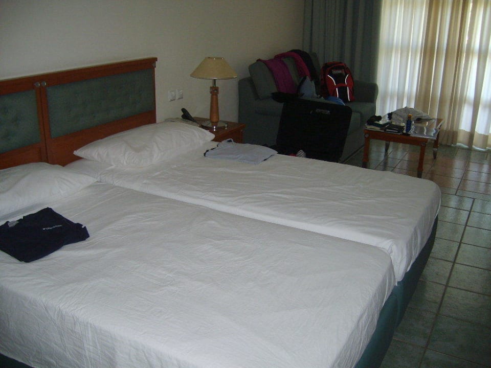 Bett Neptune Luxury Resort