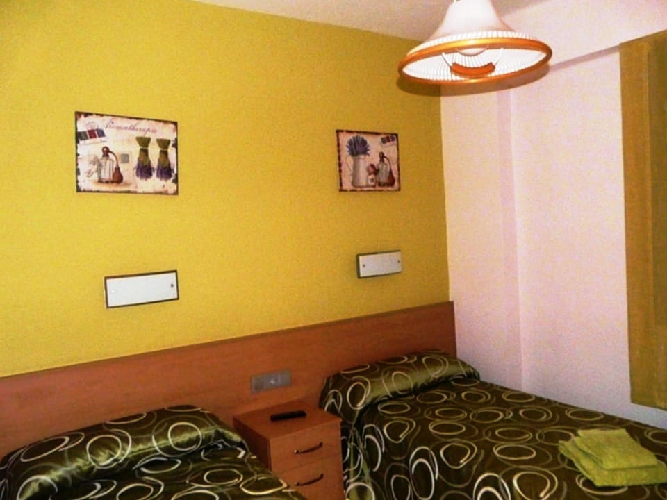 Dormitorio dos camas Apartment Turistico Guara Casa Castro