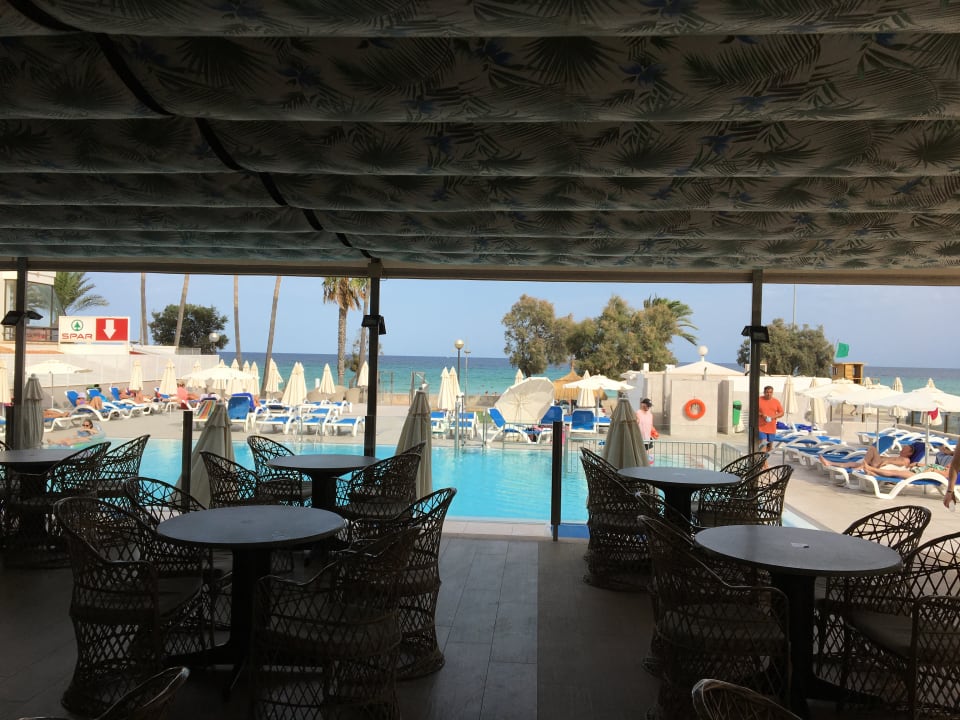 Gastro R2 Veronica Beach Hotel