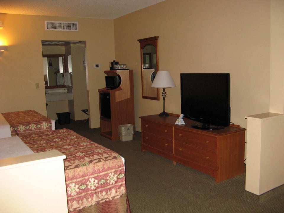 Zimmer Best Western Plus Hotel Kings Inn & Suites