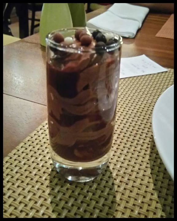 Mousse Chocolate mit Knusperkugeln Ajman Saray, a Luxury Collection Resort