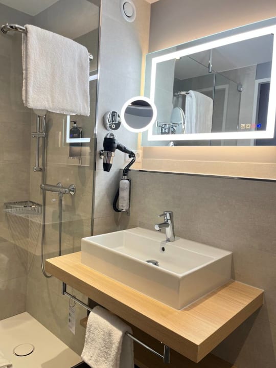 Zimmer Premier Inn Berlin Airport