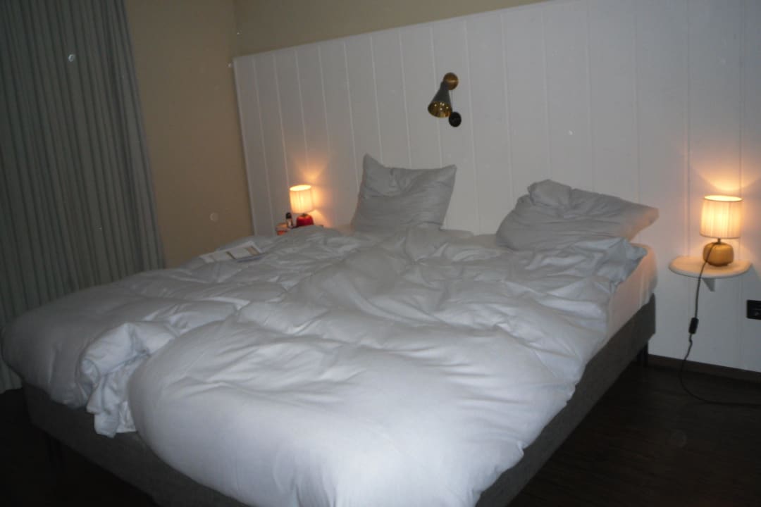 Doppelzimmer, 5. Stock zum Innenhof Henri Hotel Hamburg Downtown