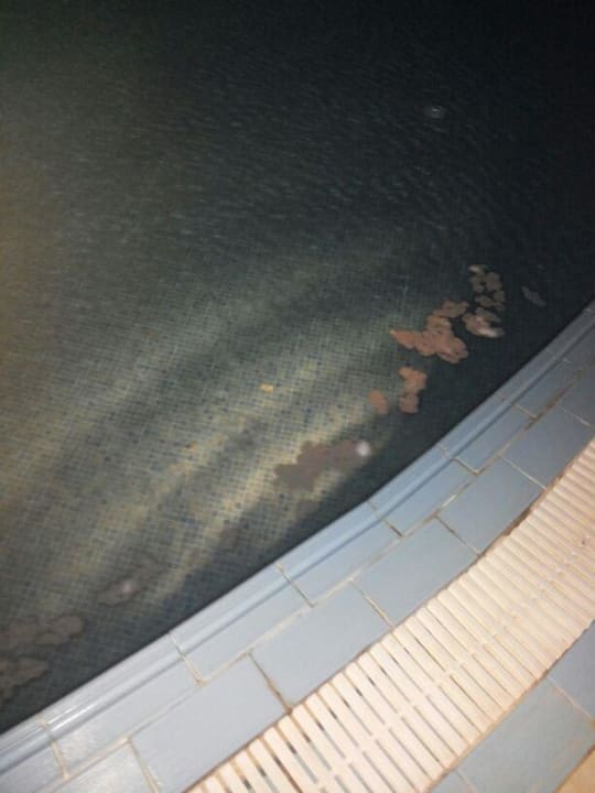 Poolanlage mit fast sauberem Wasser Cleopatra Luxury Resort Makadi Bay