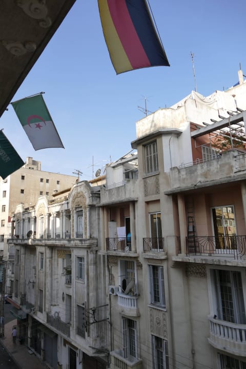 Blick auf das Gegenüber Hotel Maamoura