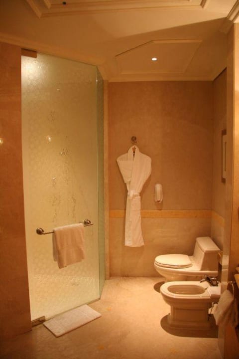 Emirates Palace, Pearl Zimmer 3409, “east wing” Emirates Palace Mandarin Oriental