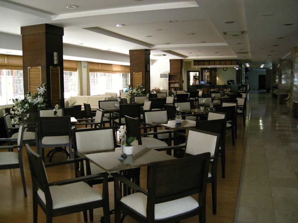 Lobbybar Armas Gül Beach
