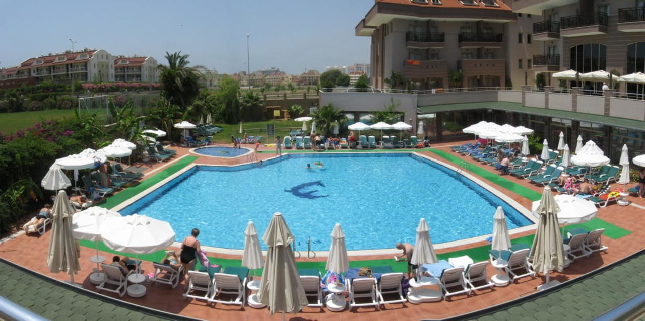 Relaxpool (ohne Musik) Hane Family Resort