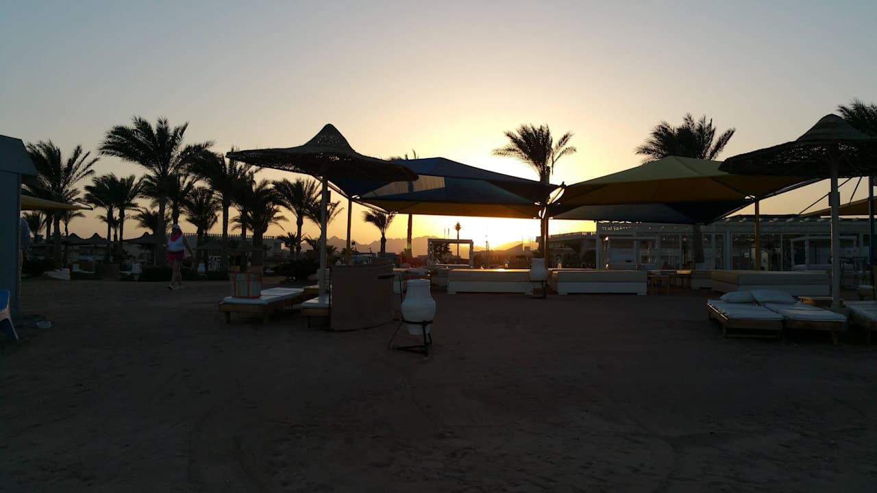 Zum Abend Pickalbatros Royal Moderna Resort-Sharm El Sheikh