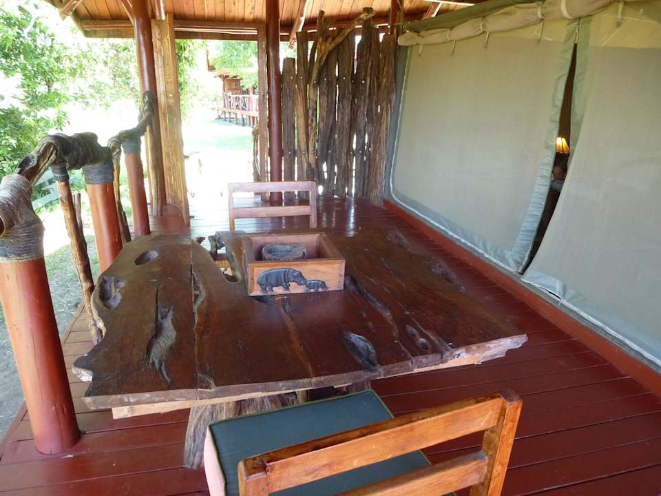 Auf der Terrasse Royal Mara Safari Lodge