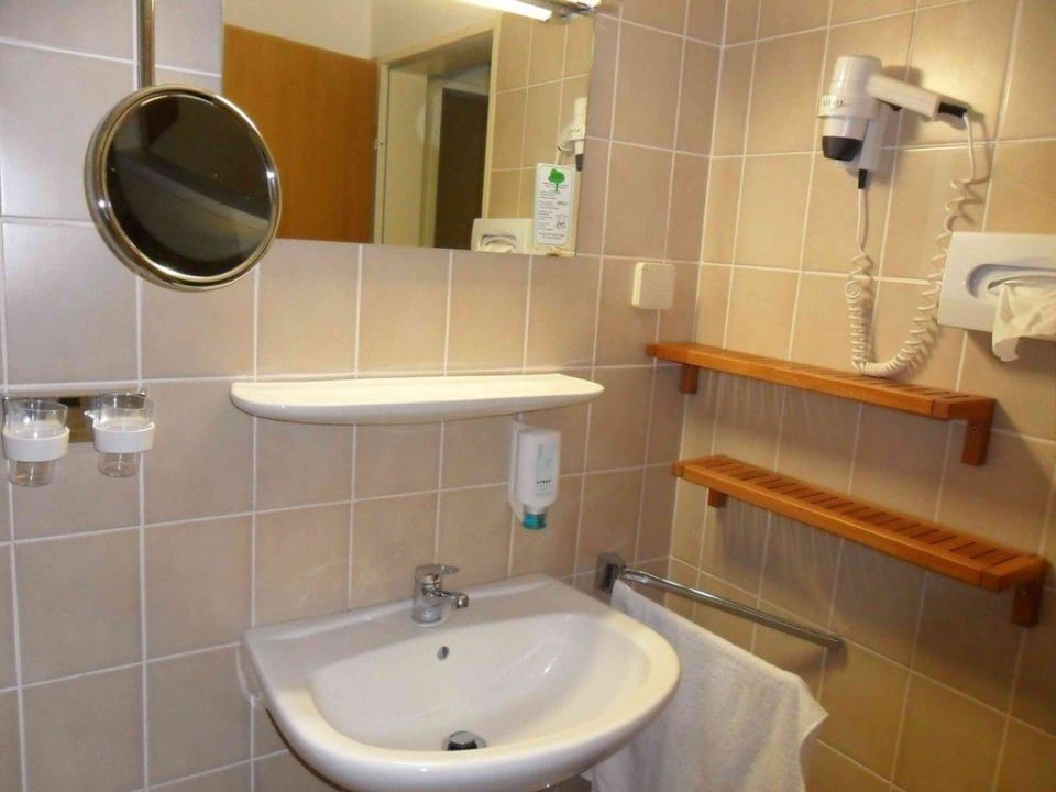 Badezimmer Upstalsboom Hotel am Strand