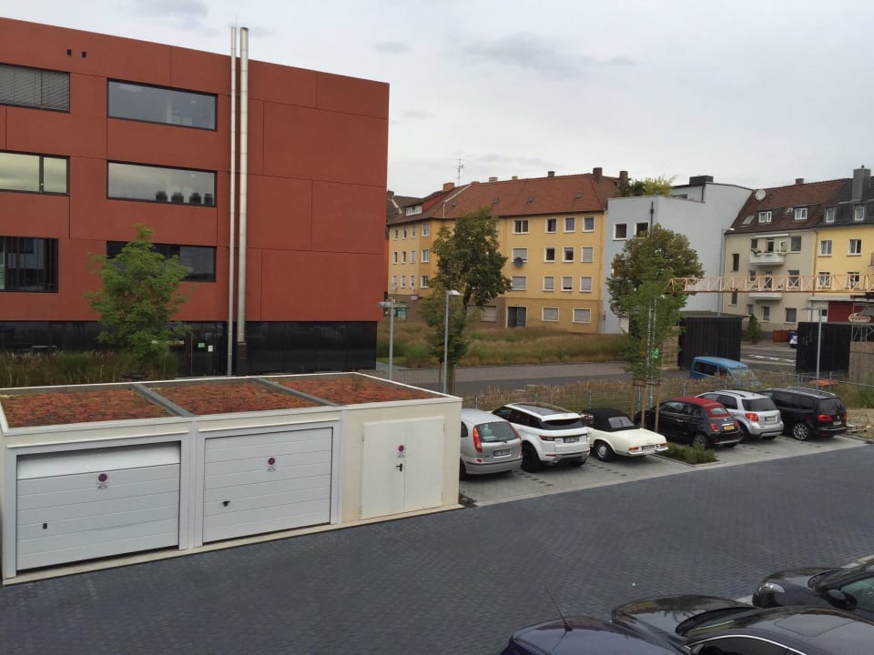 Das eigene Auto im Blick B&B Hotel Aschaffenburg
