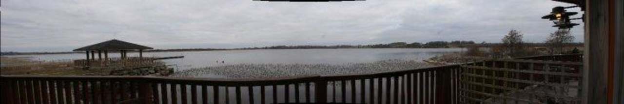 Panorama vom Hoteleingang aus über den See Hotel Wineport Lodge