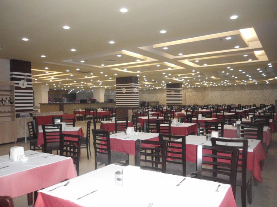 Im Hauptrestaurant Hane Family Resort