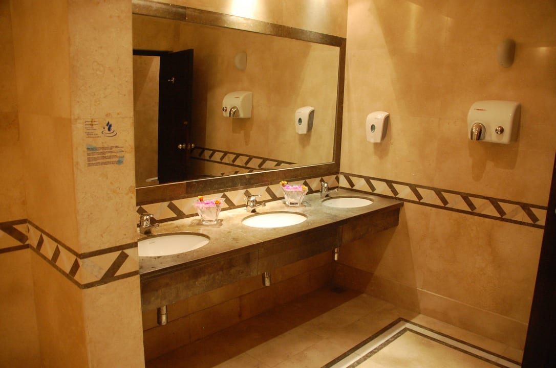 Toilet in hoofdgebouw Jaz Dar EL Madina