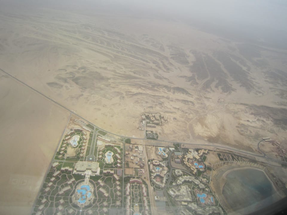 Coraya-Bucht von oben beim Landeanflug Jaz Solaya
