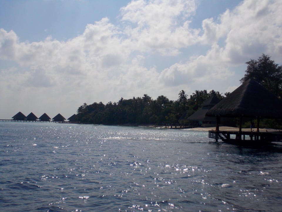 Hier kommt man an. Adaaran Club Rannalhi - All Inclusive