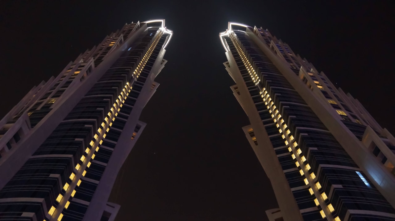 Hotel bei Nacht JW Marriott Marquis Hotel Dubai