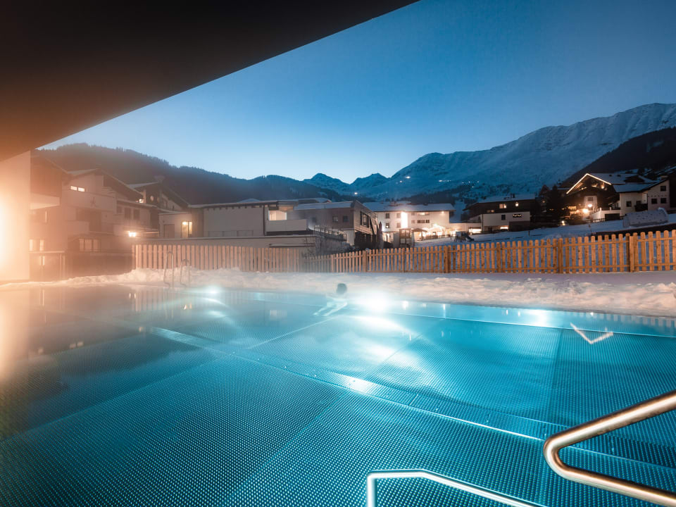 Pool alpina&more APARTMENTS | ZIMMER