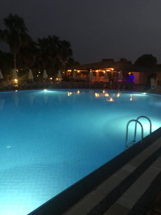 Pool VONRESORT Golden Coast