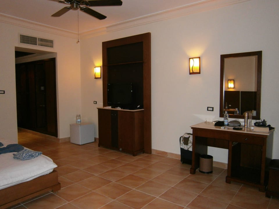 Doppelzimmer im 400 Bereich Pickalbatros Alf Leila Wa Leila Resort - Neverland Hurghada