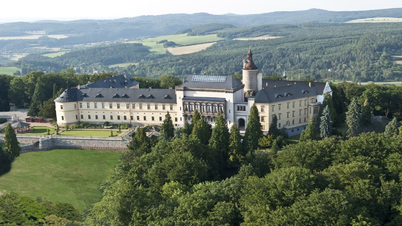 Außenansicht Hotel Chateau Zbiroh