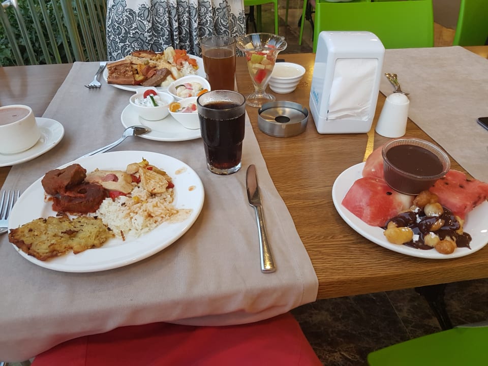Mittagessen  Lonicera Resort & Spa Hotel