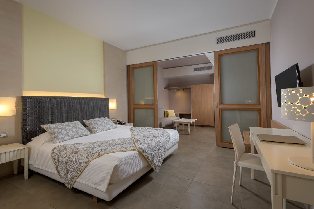 Zimmer alltoura Club Hotel Porto Angeli Beach Resort