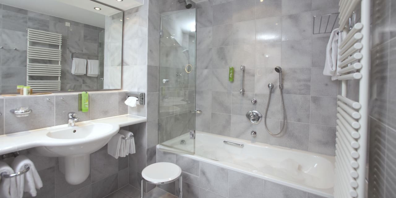 Badezimmer Beispiel Hotel Schwarzwald Panorama