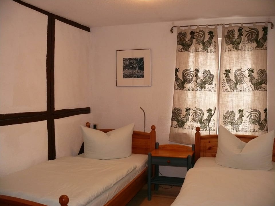 Haus 3, Schlafraum  Fachwerkhotel Vorhof zur Hölle